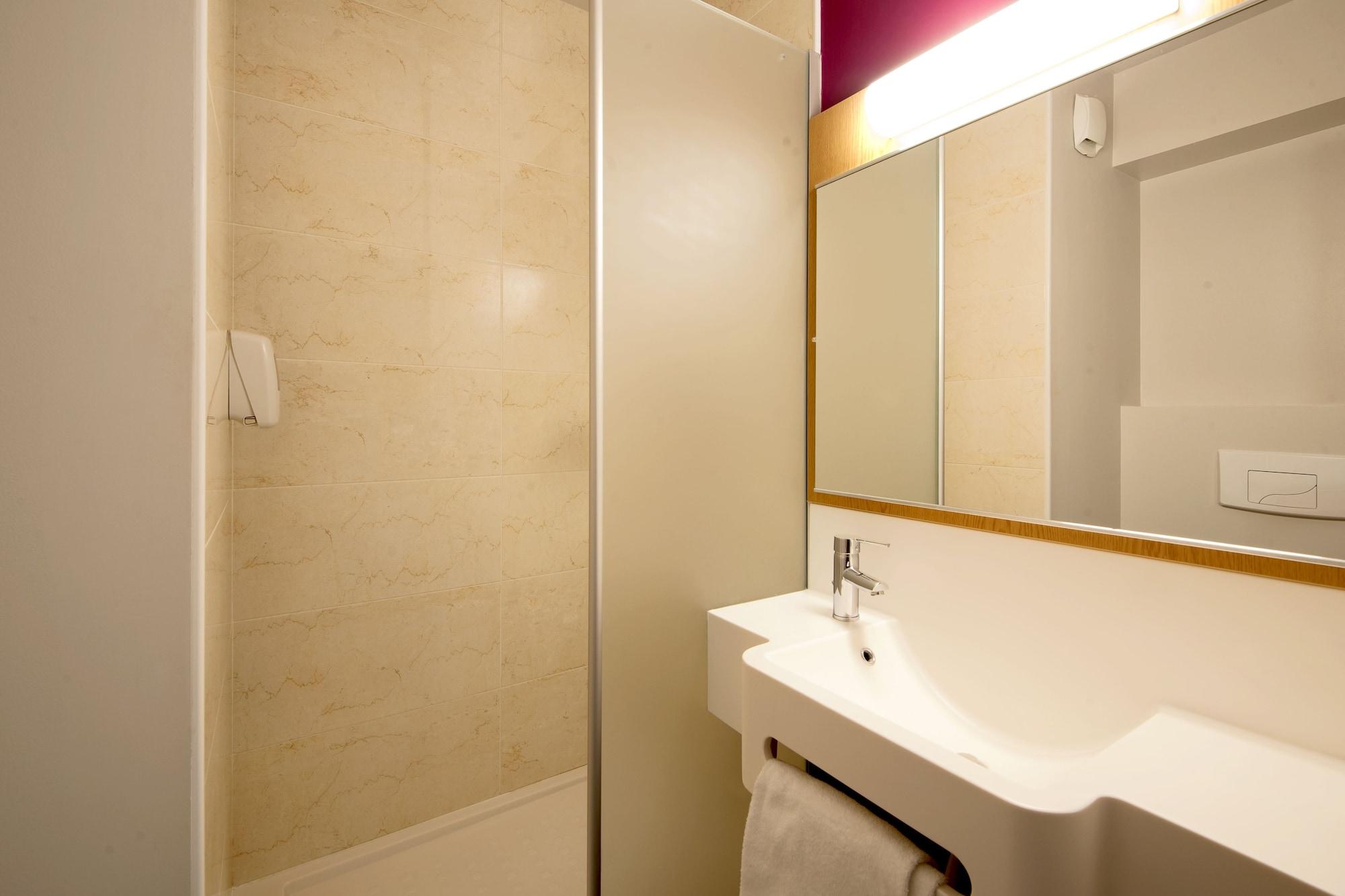 B&B Hotel Lyon Eurexpo شاسيو المظهر الخارجي الصورة